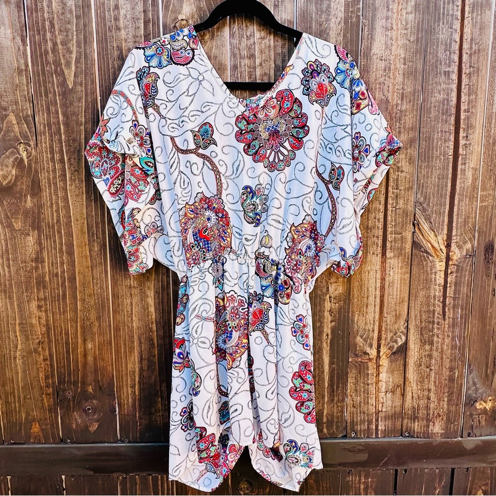 Chic White/Paisley Romper with Timeless Appeal